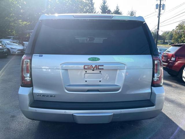 Photo of 2017 Quicksilver Metallic GMC Yukon