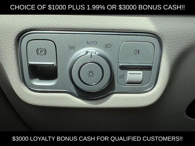 Photo of 2025 Polar White Mercedes-Benz GLS 450