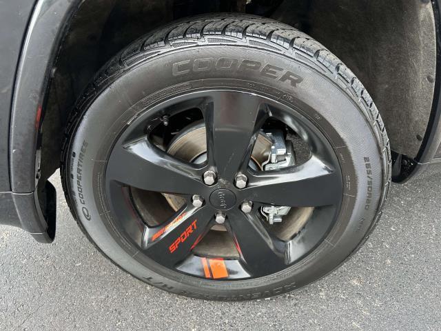 Photo of 2015 Black Jeep Grand Cherokee