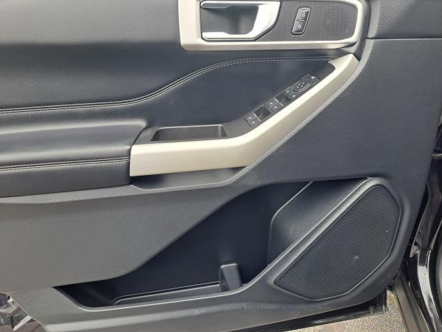 Photo of 2021 Black Ford Explorer