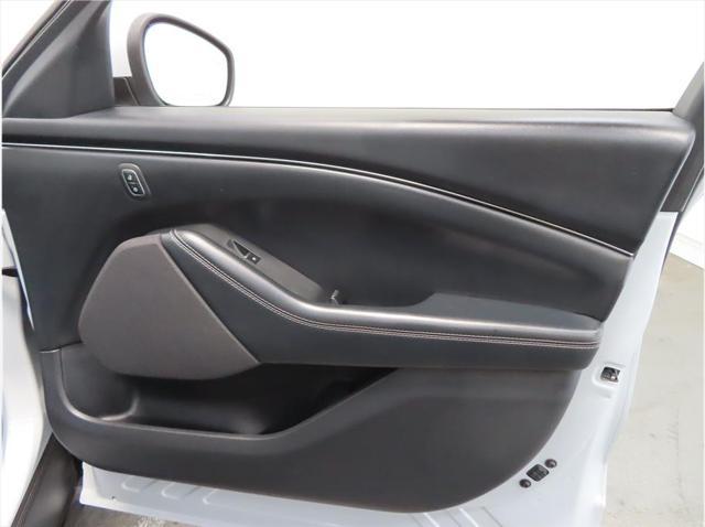 Photo of 2022 White Ford Mustang Mach-E