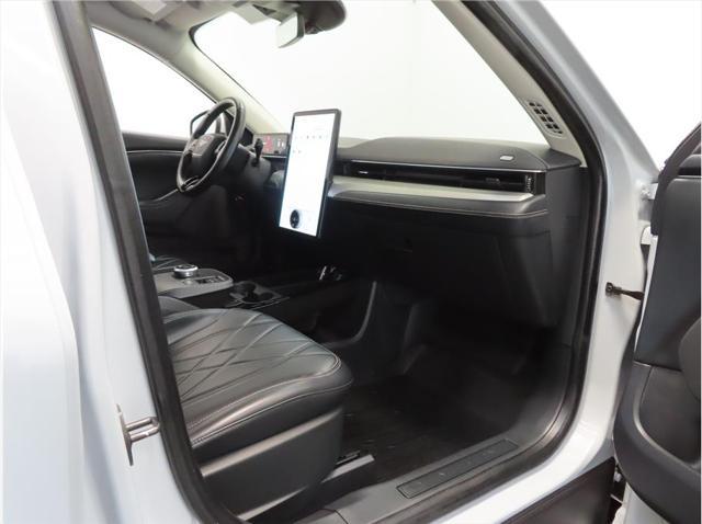 Photo of 2022 White Ford Mustang Mach-E