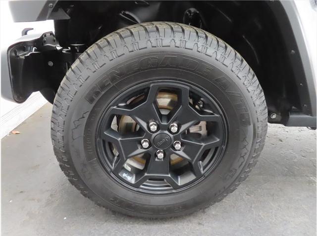Photo of 2021 Billet Silver Metallic Clearcoat Jeep Gladiator