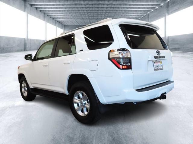 Photo of 2016 Super White Toyota 4Runner