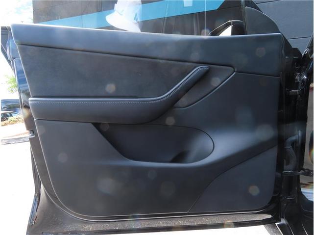 Photo of 2022 Solid Black Tesla Model Y