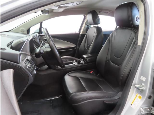 Photo of 2014 Silver Ice Metallic Chevrolet Volt
