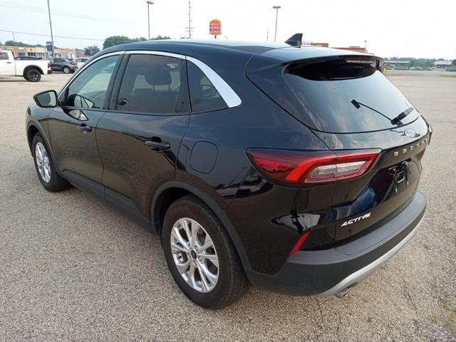 Photo of 2024 Agate Black Metallic Ford Escape