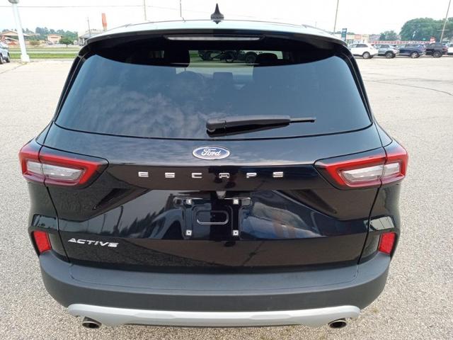 Photo of 2024 Agate Black Metallic Ford Escape