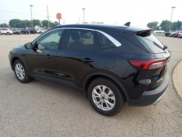 Photo of 2024 Agate Black Metallic Ford Escape