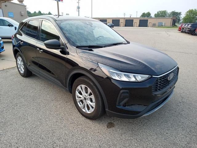 Photo of 2024 Agate Black Metallic Ford Escape