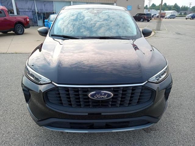 Photo of 2024 Agate Black Metallic Ford Escape