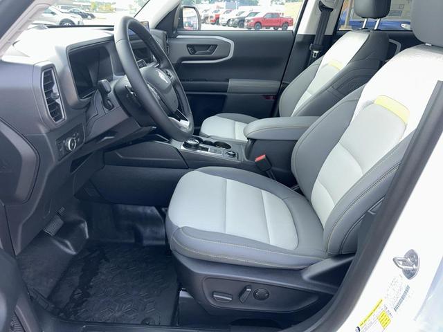 Photo of 2025 Oxford White Ford Bronco Sport