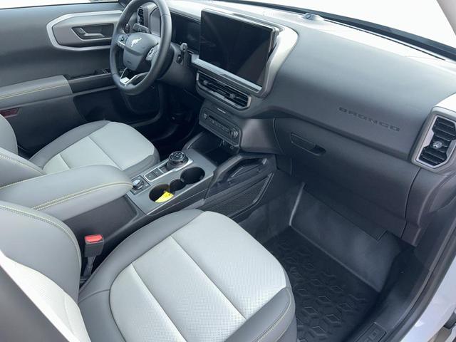 Photo of 2025 Oxford White Ford Bronco Sport