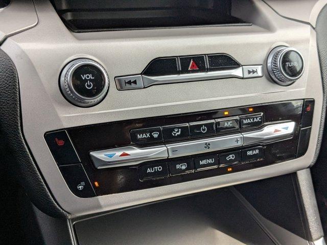 Photo of 2023 Carbonized Gray Metallic Ford Explorer
