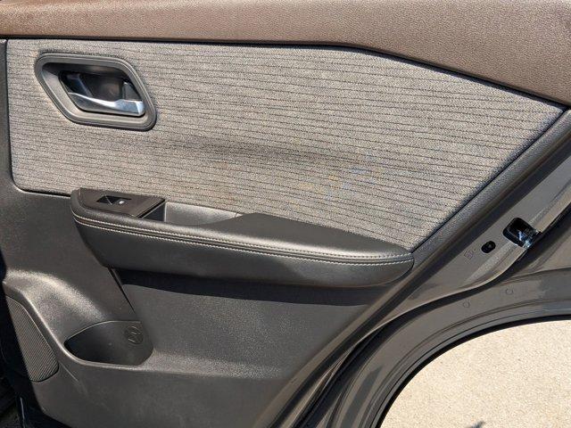 Photo of 2023 Gun Metallic Nissan Rogue