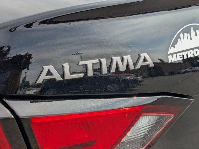 Photo of 2024 Super Black Nissan Altima