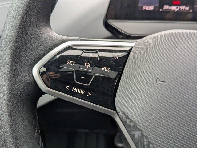 Photo of 2023 Opal White Pearl Effect Volkswagen ID.4