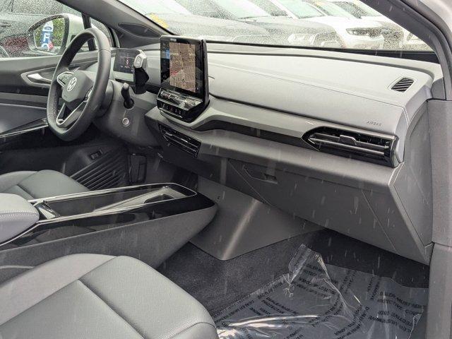 Photo of 2023 Opal White Pearl Effect Volkswagen ID.4