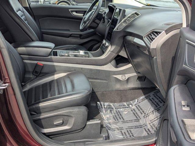 Photo of 2024 Burgundy Velvet Metallic Tinted Clearcoat Ford Edge