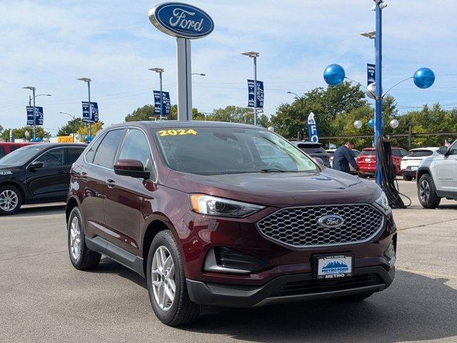 Photo of 2024 Burgundy Velvet Metallic Tinted Clearcoat Ford Edge