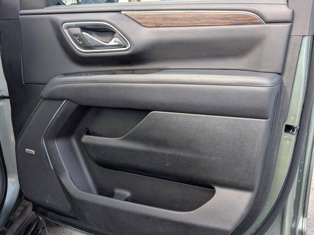 Photo of 2023 Silver Sage Metallic Chevrolet Suburban
