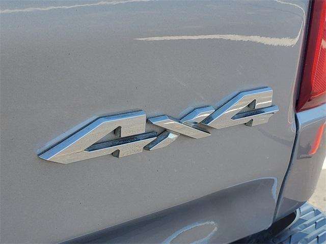 Photo of 2020 Billet Silver Metallic Clearcoat RAM 1500