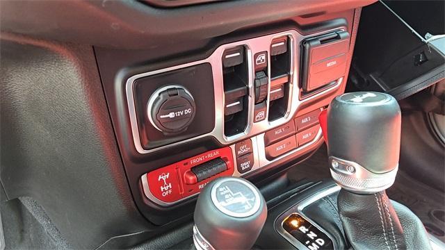 Photo of 2024 Earl Clearcoat Jeep Wrangler