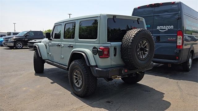 Photo of 2024 Earl Clearcoat Jeep Wrangler