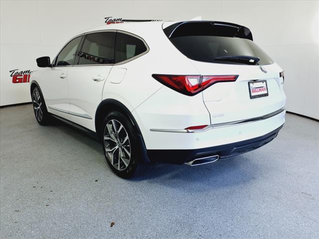 Photo of 2023 Platinum White Pearl Acura MDX
