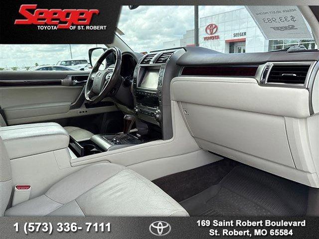 Photo of 2017 Starfire Pearl Lexus GX 460
