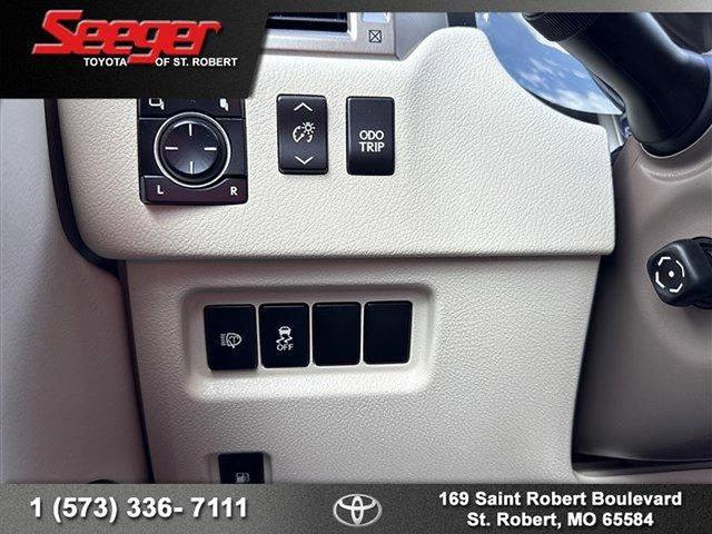 Photo of 2017 Starfire Pearl Lexus GX 460