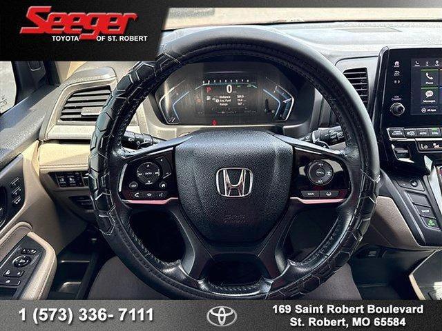 Photo of 2018 Deep Scarlet Pearl Honda Odyssey