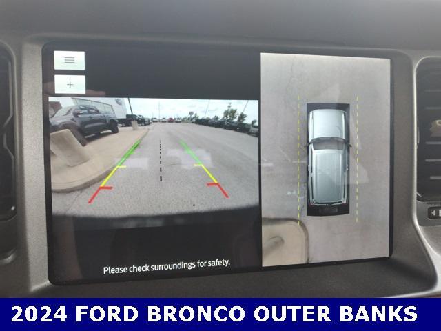 Photo of 2024 Hot Pepper Red Metallic Tinted Clearcoat Ford Bronco