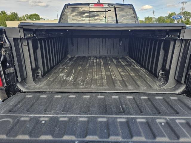 Photo of 2021 Diamond Black Crystal Pearlcoat RAM 1500
