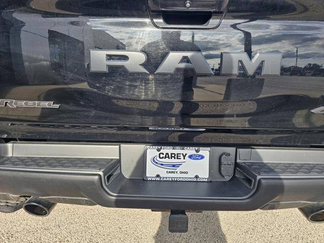 Photo of 2021 Diamond Black Crystal Pearlcoat RAM 1500