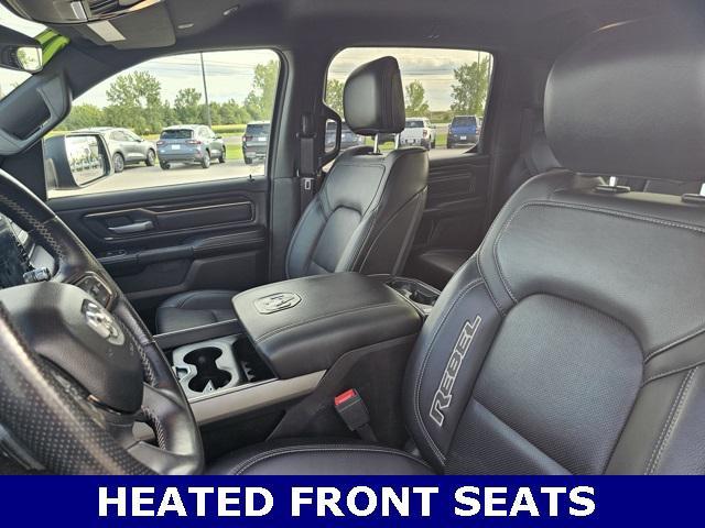 Photo of 2021 Diamond Black Crystal Pearlcoat RAM 1500