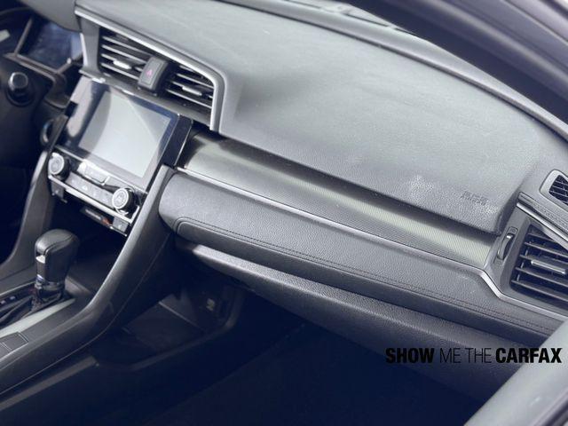 Photo of 2018 Silver Metallic Honda Civic