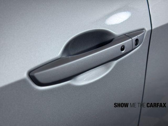 Photo of 2018 Silver Metallic Honda Civic