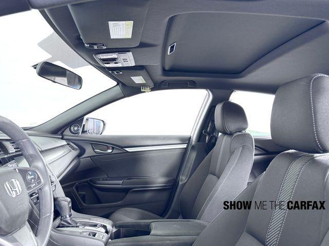 Photo of 2018 Silver Metallic Honda Civic