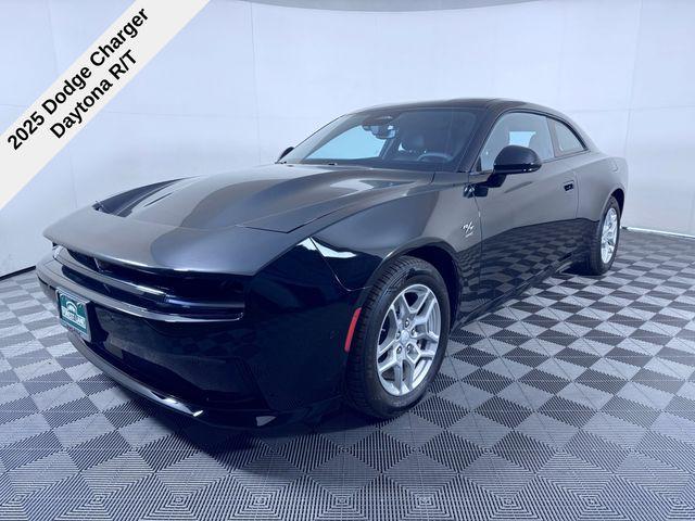 Photo of 2025 Diamond Black Crystal Pearlcoat Dodge Charger Daytona
