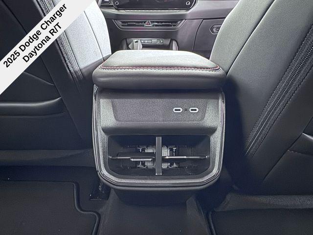 Photo of 2025 Diamond Black Crystal Pearlcoat Dodge Charger Daytona
