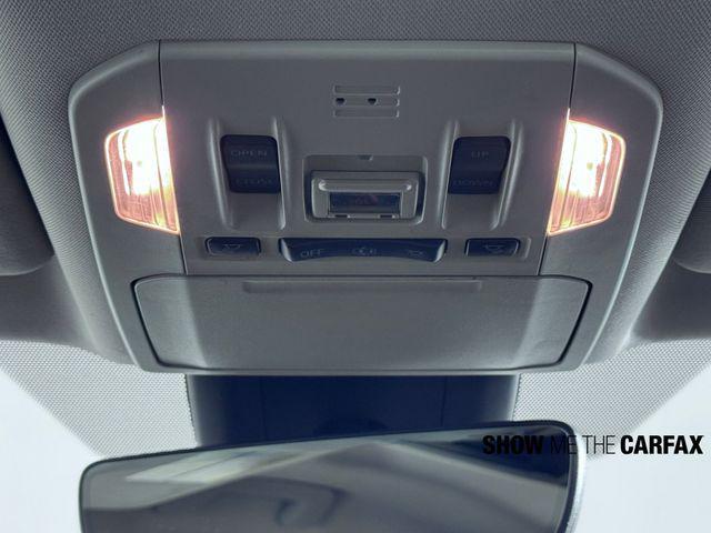 Photo of 2020 Moon Dust Toyota Highlander