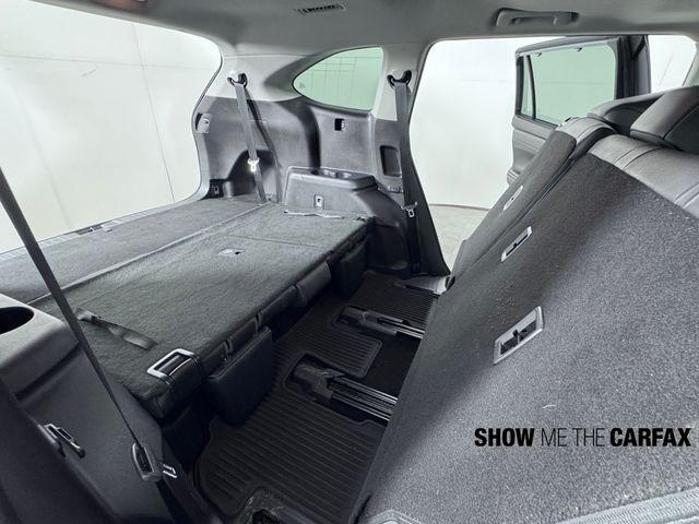 Photo of 2020 Moon Dust Toyota Highlander