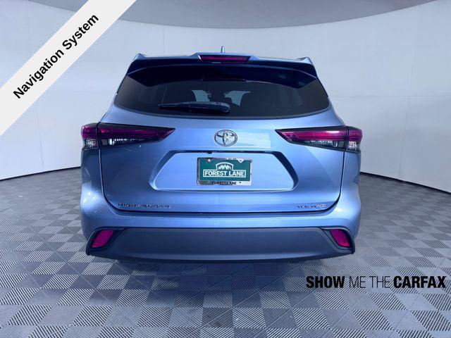 Photo of 2020 Moon Dust Toyota Highlander