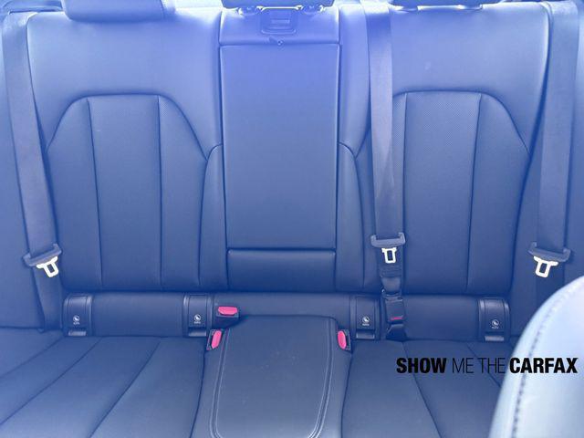 Photo of 2025 Gray BMW 330