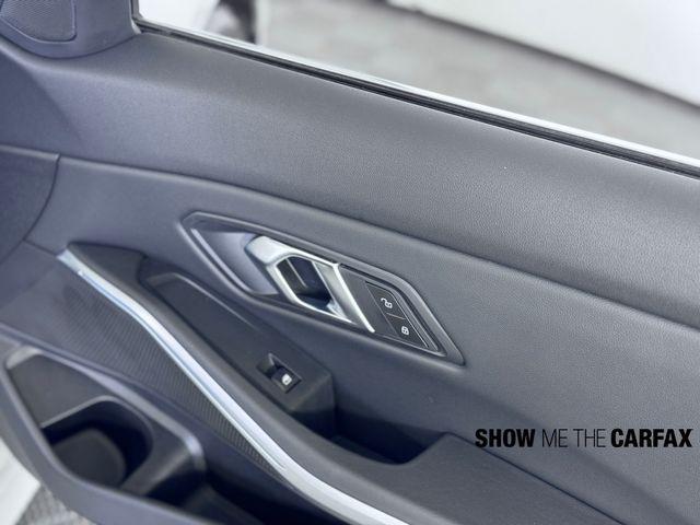 Photo of 2025 Gray BMW 330