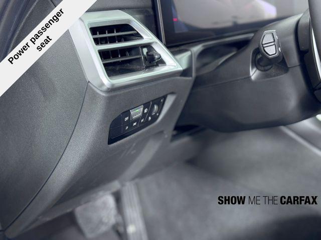 Photo of 2025 Gray BMW 330