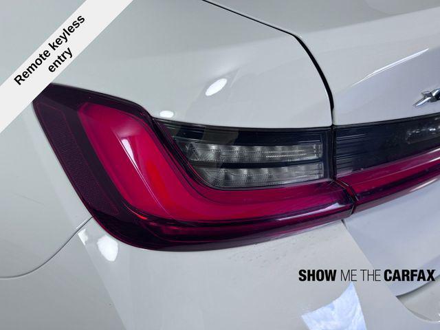 Photo of 2025 Gray BMW 330