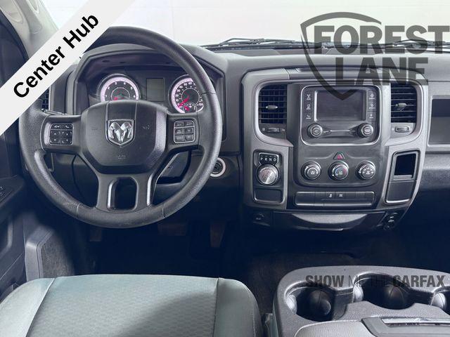 Photo of 2016 Brilliant Black Crystal Pearlcoat RAM 1500