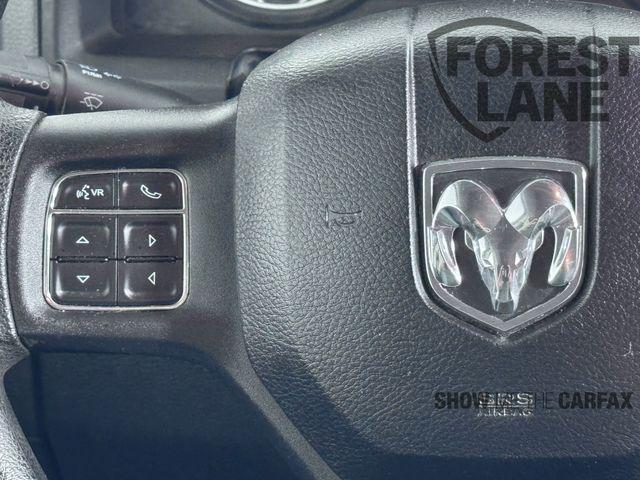 Photo of 2016 Brilliant Black Crystal Pearlcoat RAM 1500